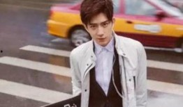 黄明昊恋情爆料最新消息,神秘女友身份引热议，细节揭秘！