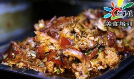 手撕烤兔爆料视频播放,揭秘传统美食制作全过程