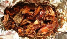 手撕烤兔爆料视频播放,揭秘传统美食制作全过程