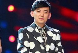 黄子佼爆料视频十几人,十几人共舞权谋风云